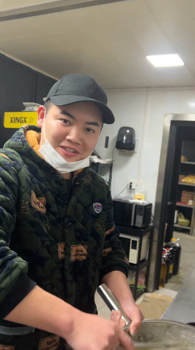 为什么凉拌菜老板们，都敢“慢悠悠”地过年？