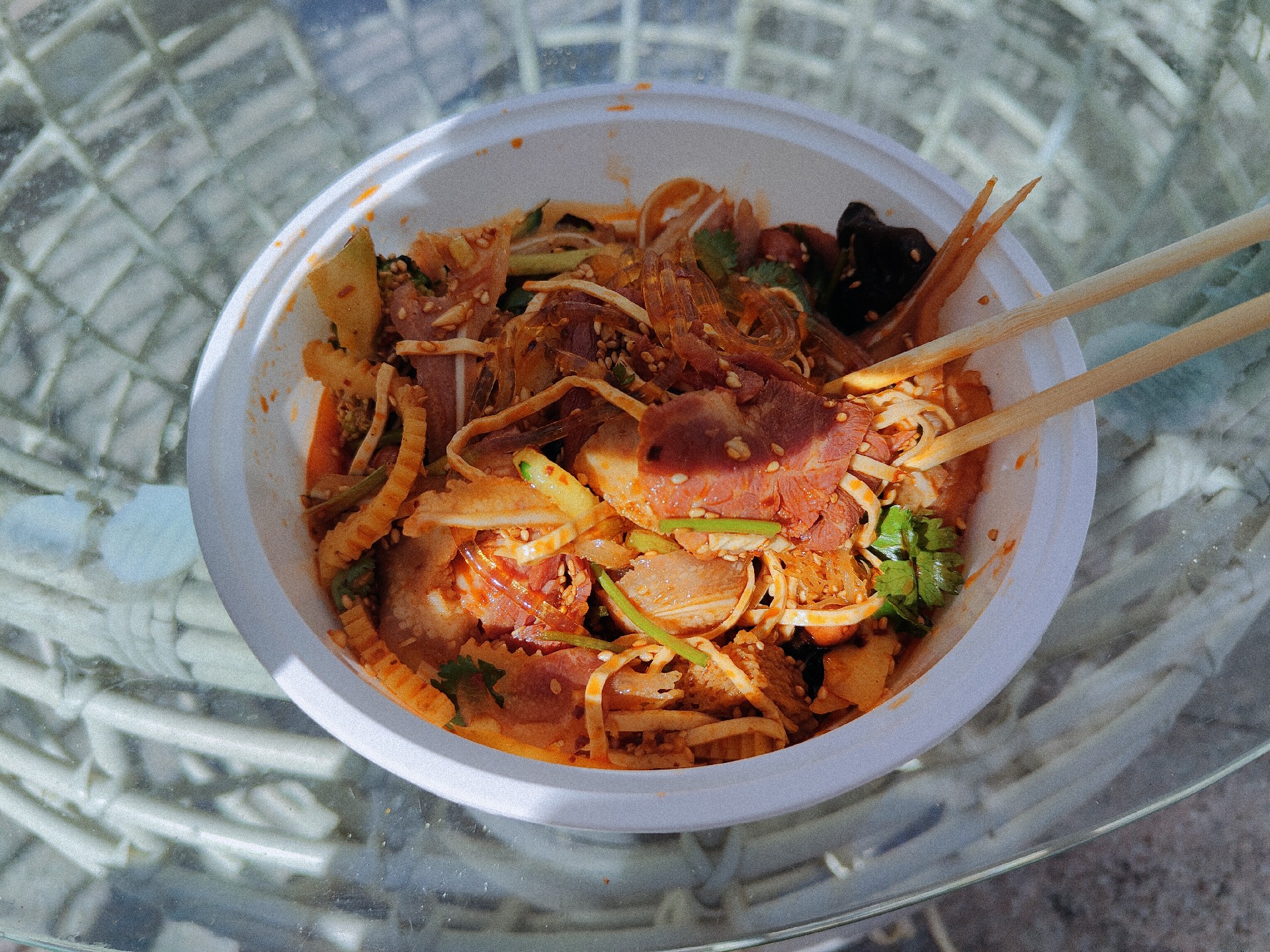 食材不用自己买，酱汁不用自己调：蜀渝拌的“傻瓜式”供应链有多省心？